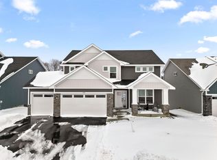 1918 Timber Ln, Carver, MN 55315