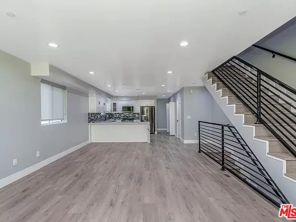 1947 N Vista Del Mar Ave, Los Angeles, CA 90068