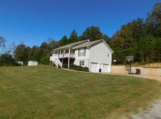 8991 Brasher Rd, Warrior, AL 35180