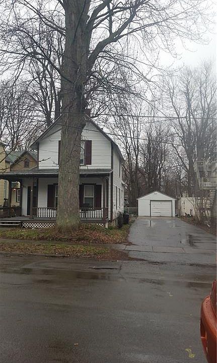 2nd image of 515 Clay St