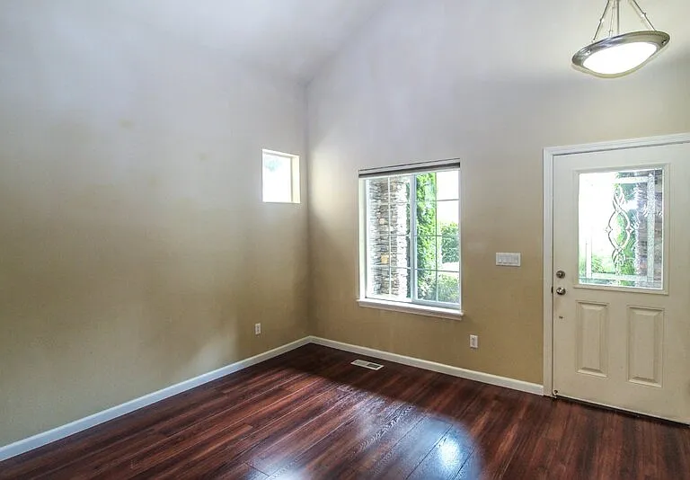 4131 240th Pl SE — Photo 5