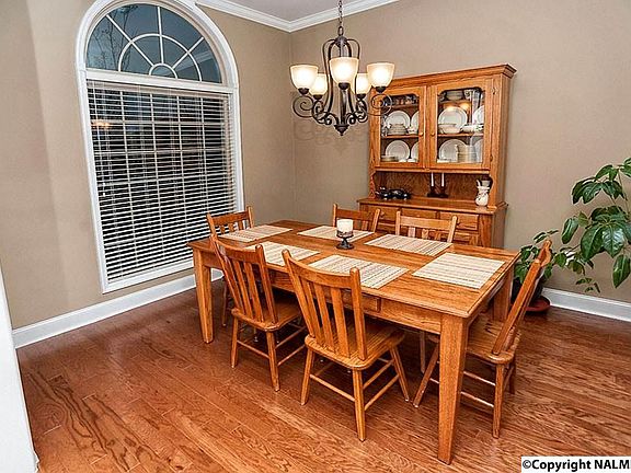2nd image of 301 Northlake Dr