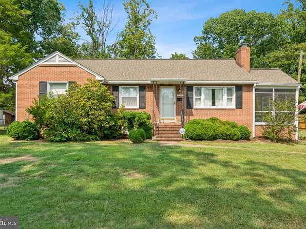 1514 Woodside Dr, Woodbridge, VA 22191