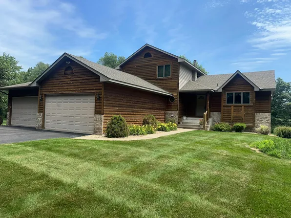 19539 Rochester St NE, East Bethel, MN 55011