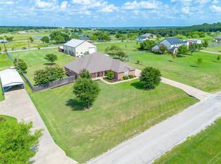 2529 Cheyenne Ln, Crowley, TX 76036