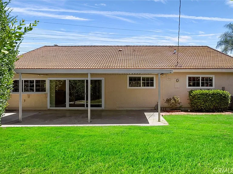 16495 Canelones Dr — Photo 33