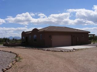7592 E Mossy Oak Meadows Dr, Hereford, AZ 85615