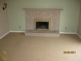 5th image of 21853 Rockwell St