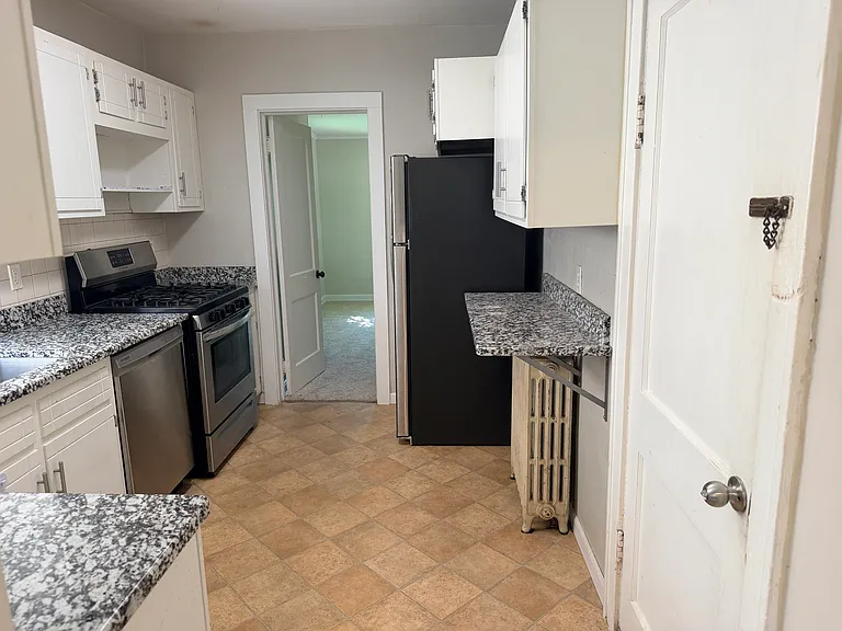 1264 Selby Ave #1 — Photo 3