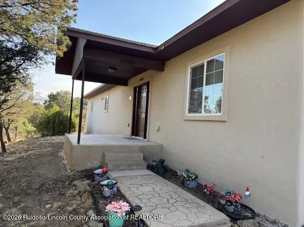 1385 State Highway 48, Capitan, NM 88316