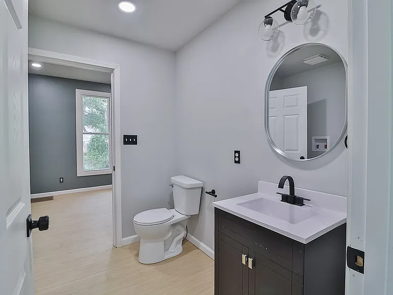 412 W Kibby St — Photo 5