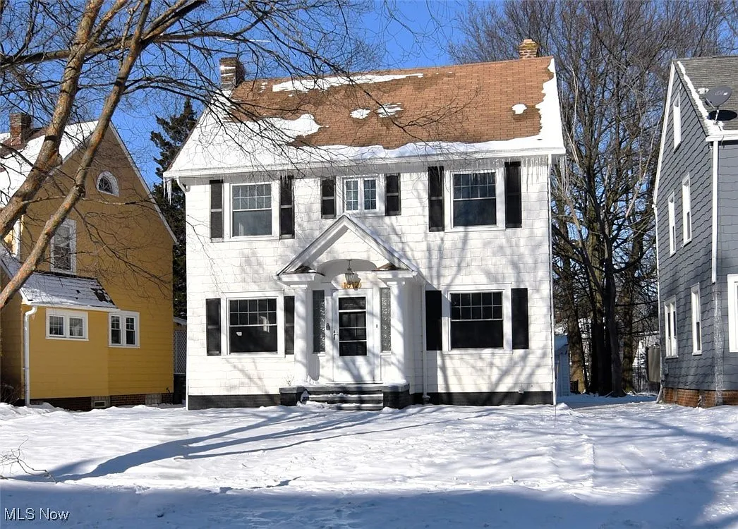 1012 Helmsdale Rd photo 1