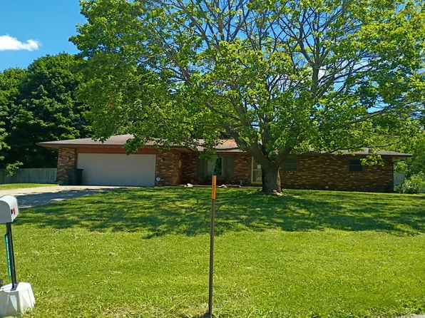 60028 Circle R Ln, Elkhart, IN 46517