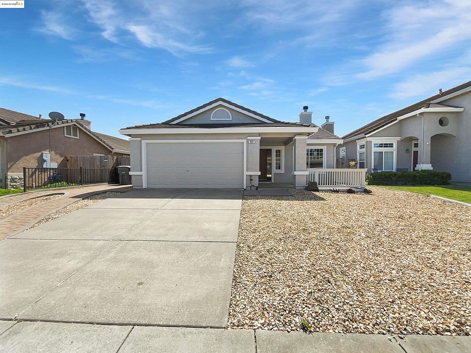 1st image of 1111 Cloverbrook Cir