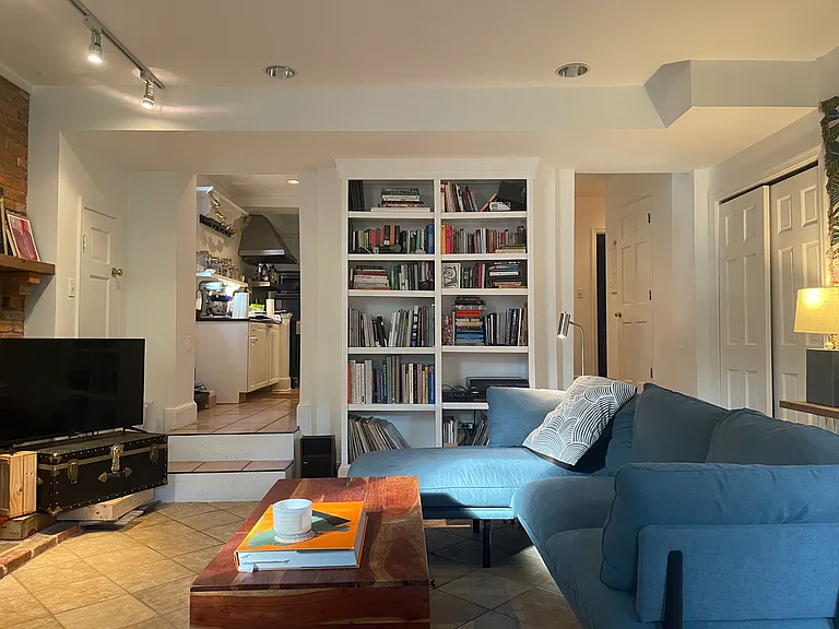 Macarthur Blvd NW — Photo 12