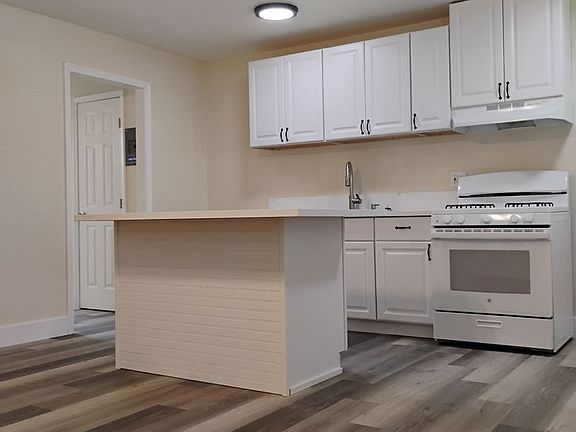 2nd image of 3728 Lily St APT 9