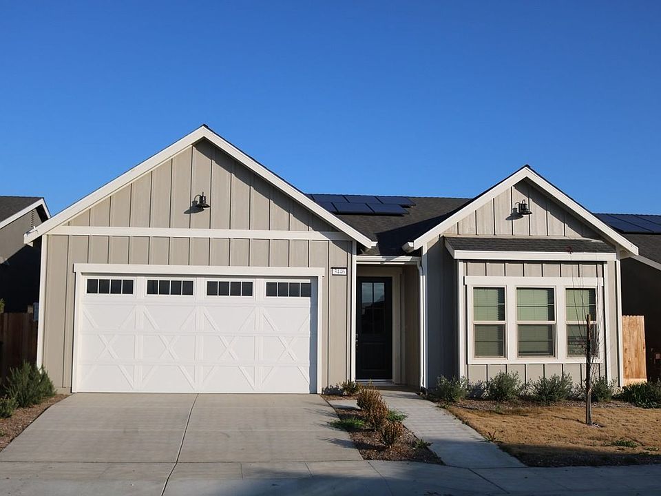 1st image of 3446 N Clover Ave
