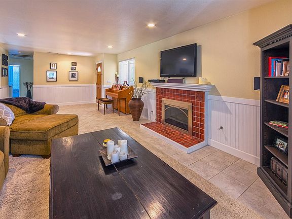 5th image of 3025 Potter Ave