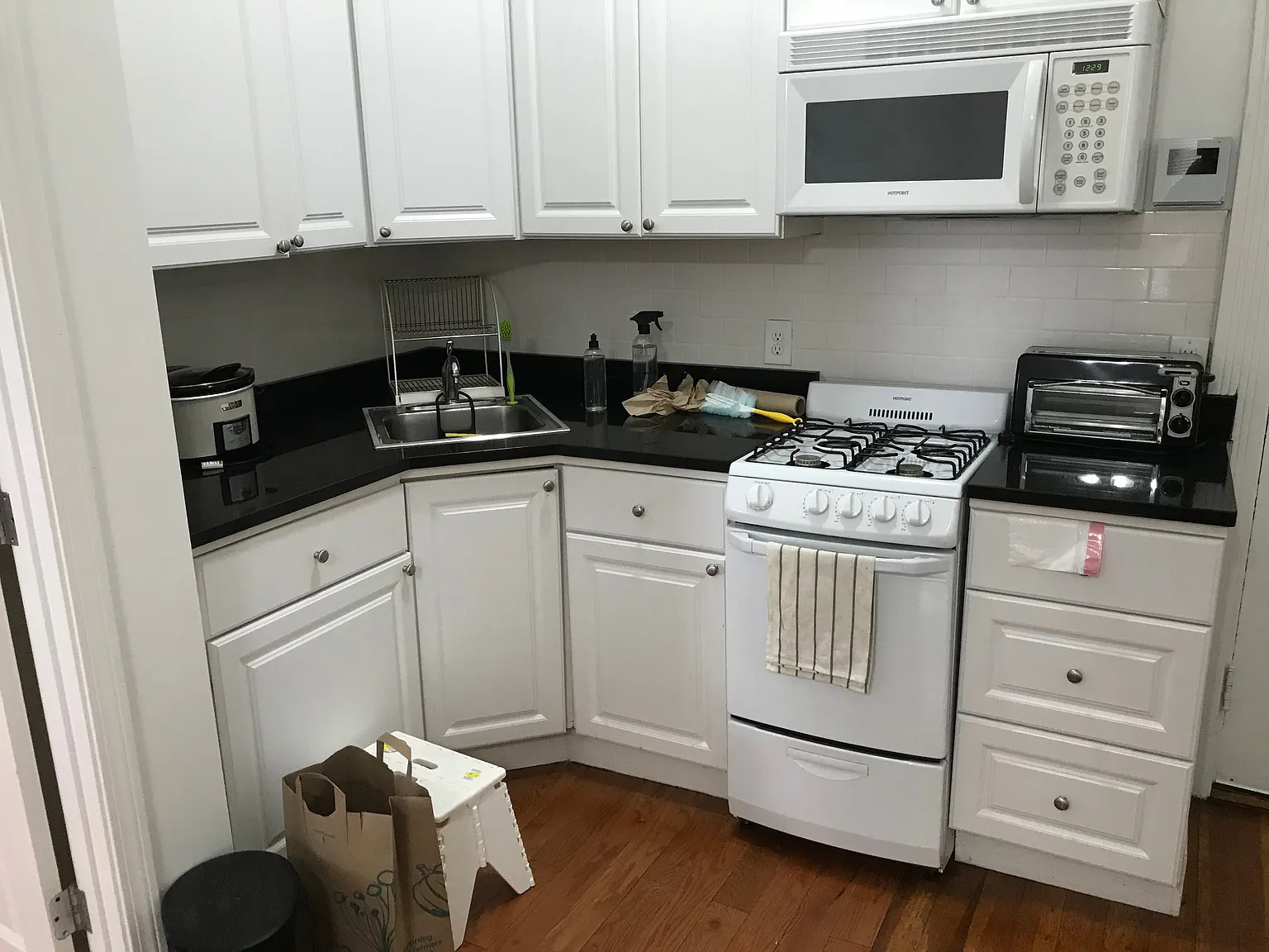1 bed, 550 sqft, $2,800 — Photo 1