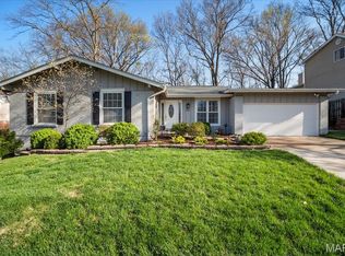 207 Morewood Dr, Ballwin, MO
