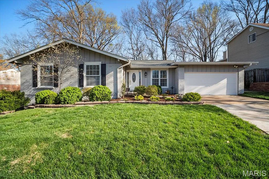 207 Morewood Dr photo 1