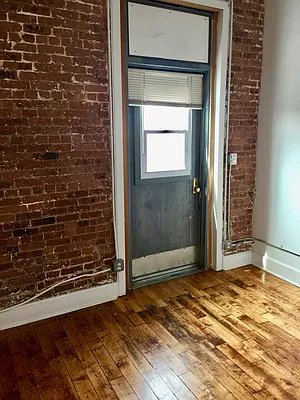 Rented by Go Greenpoint Real Estate | media 21
