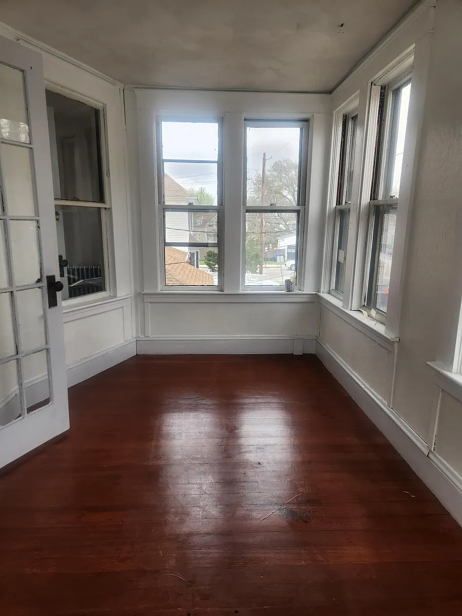Building Photo - 205 Beckwith St #2