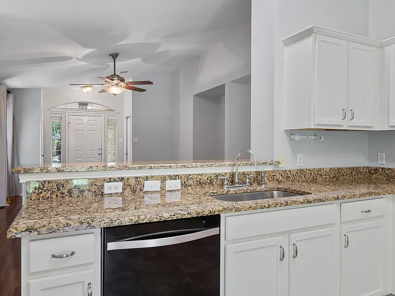 2304 Jesse Owens Dr — Photo 11