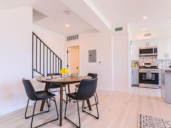 5th image of 7022 Alabama Ave #301