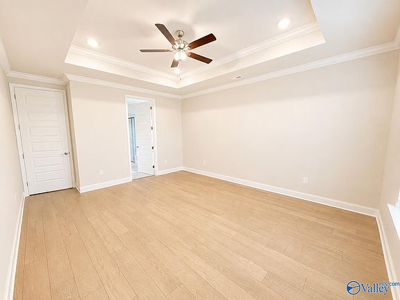 5th image of 22619 Donahue Rd