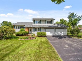 38W144 Beckman Trl, Elgin, IL 60124