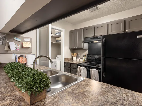 Azure Cove Apartment Homes