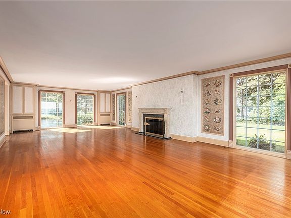 5th image of 9925 Lake Shore Blvd