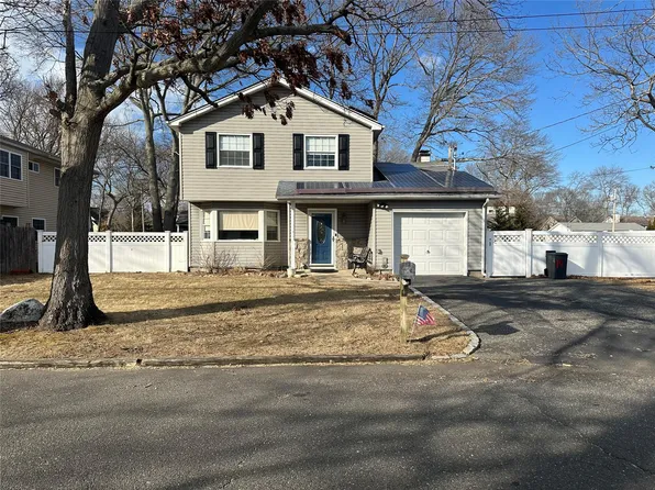 14 Fairmont Avenue, Patchogue, NY 11772