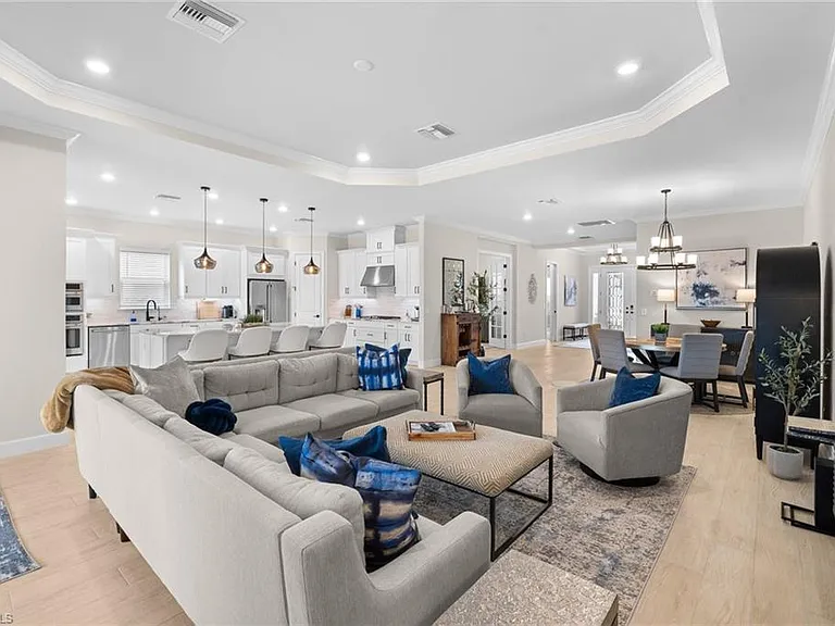 17489 Aquila Ct — Photo 11