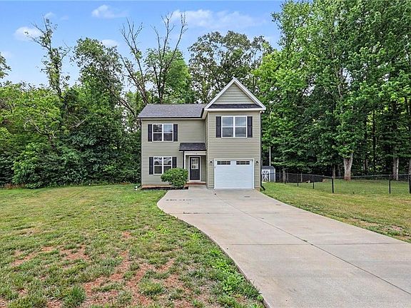 3rd image of 138 Gumtree Ct