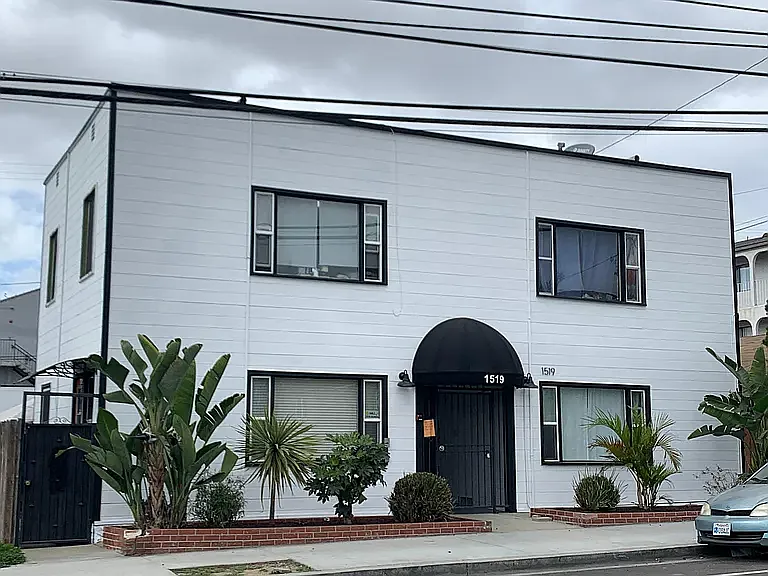 Studio, 350 sqft, $1,550 — Photo 2