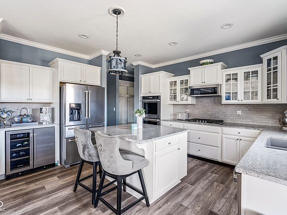 3rd image of 15724 Lawton Square Dr