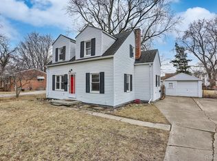 29205 Bridge St, Garden City, MI 48135