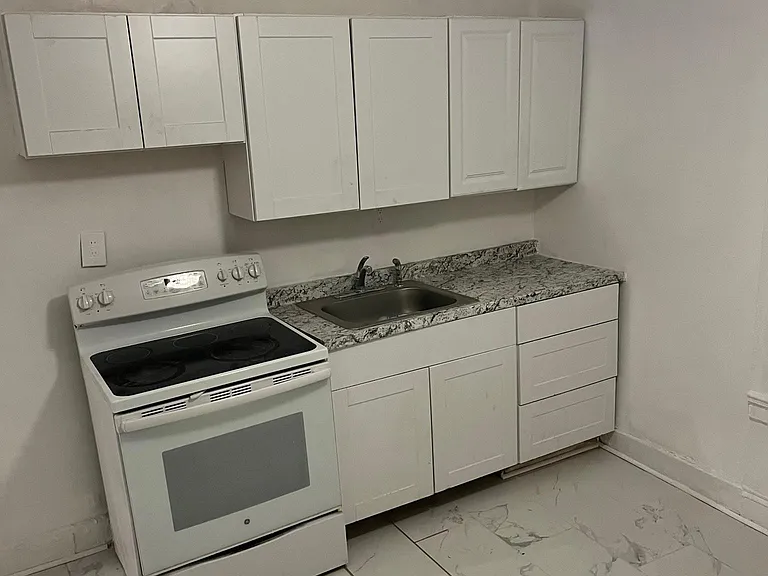 121 Waterville St #2 — Photo 9