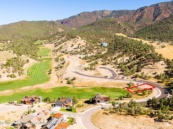 5th image of 581 Deer Valley Dr