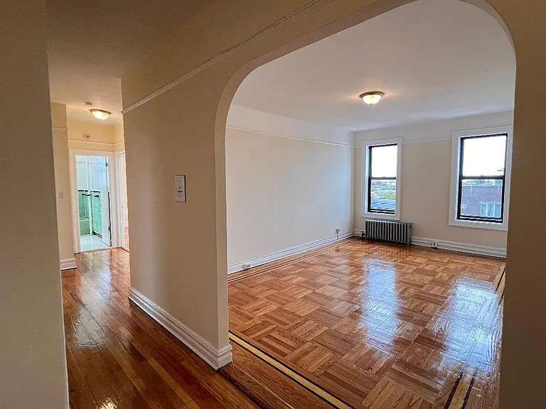 2202 64th St #5 — Photo 3