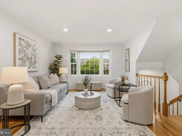 12418 Eden Ln, Woodbridge, VA 22192
