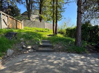 245 N Main St, Sebastopol, CA 95472