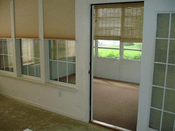5th image of 136 Saint Georges Dr