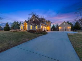 18125 Windsor Dr, Stilwell, KS 66085