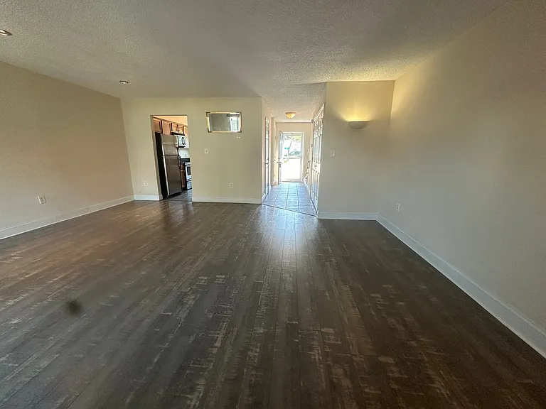 914 C Ave — Photo 7