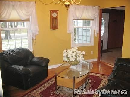 5th image of 7778 Glen Oaks Dr NE