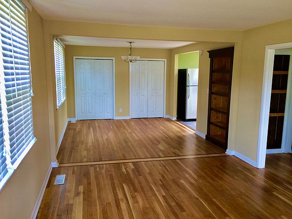 4th image of 261 Lisa Ln #B