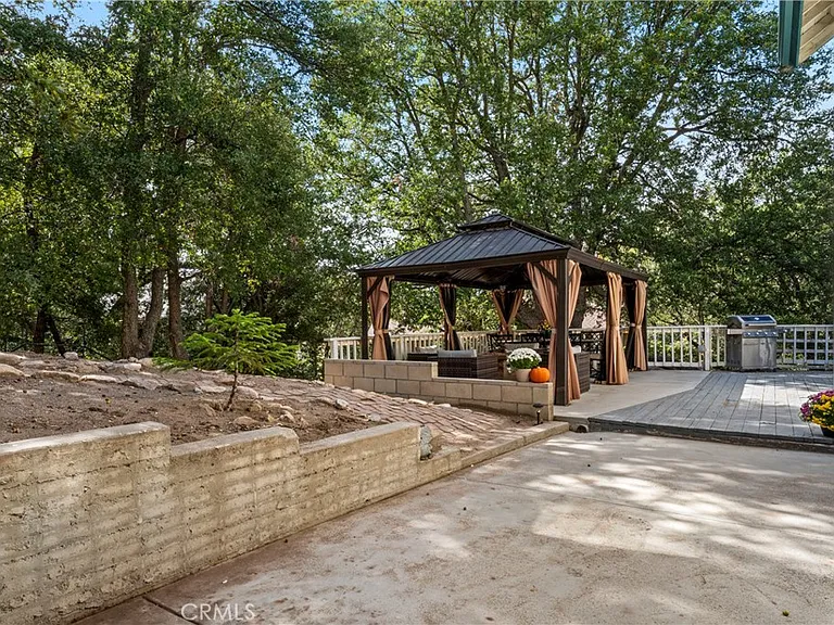 955 Teakwood Dr — Photo 15